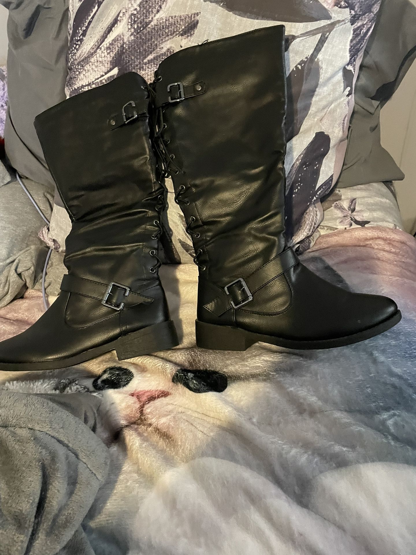 Boots Size 7