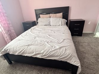 Black bedroom furniture set