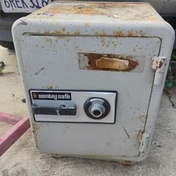Sentry Safe Combination Safe 