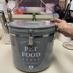 Pet Food Storage Container 