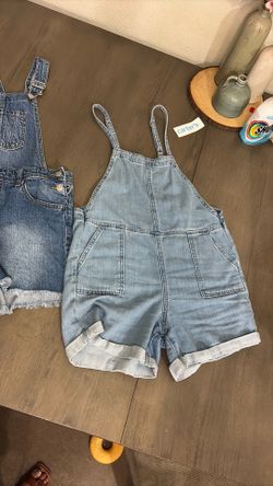 Girl’s Denim Overalls size 10/12