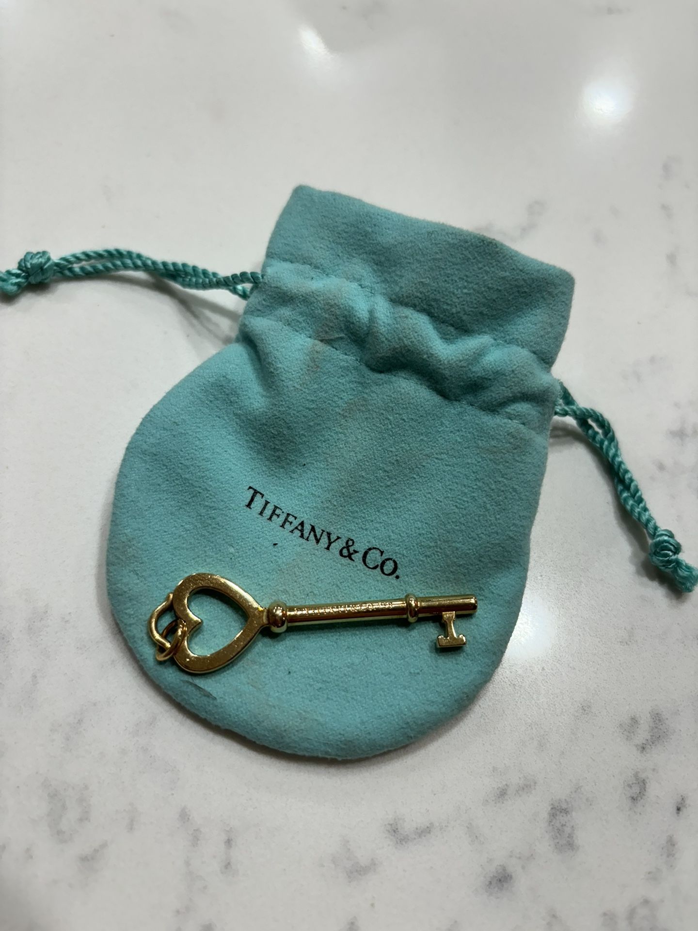 TIFFANY AND CO GOLD HEART PENDANT 18K