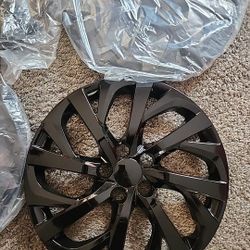 16in Gloss Black Hubcaps