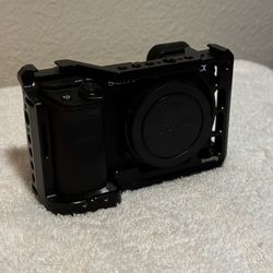 Sony A6400 Body only with small rig cage