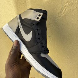 Jordan 1 Retro High OG Satin Shadow Siz 11.5