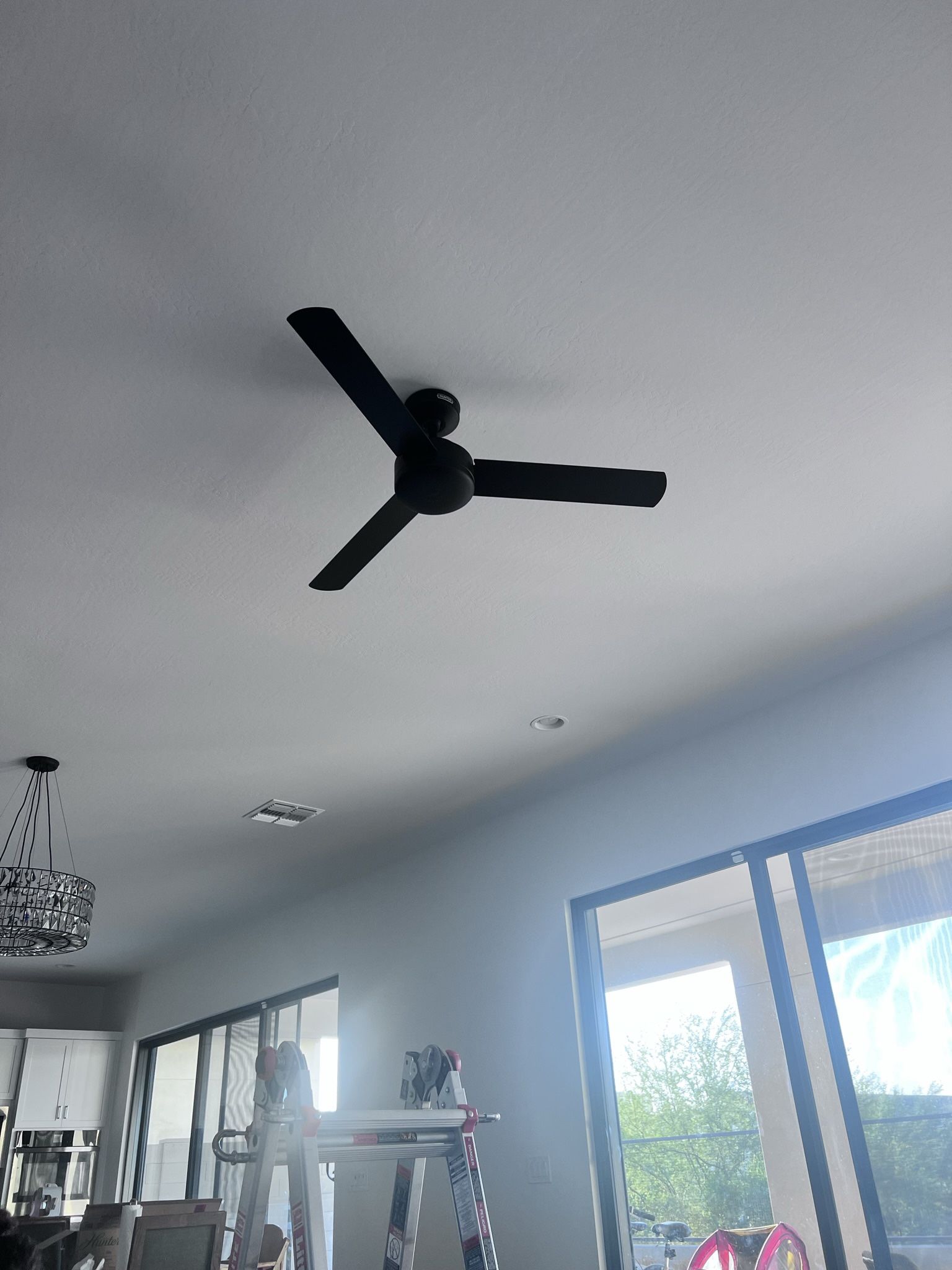 Hunter presto 52” Black Fan