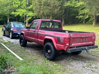 89 jeep Comanche. Auto 4x4