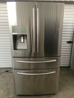 Fridge 4 doors plug in working fine