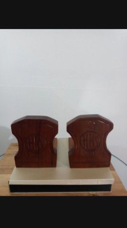 MID CENTURY - VINTAGE WOODEN BOOKENDS 7"×5"