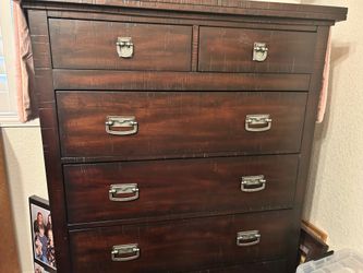 Queen bedroom set