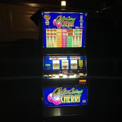 Black Cherry Nudge Slot Machine 