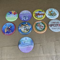 DISNEY LOT 9 COLLECTIBLE BUTTONS