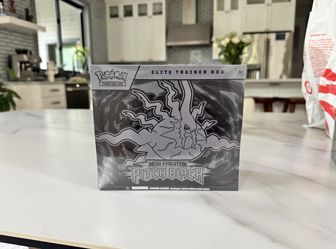 Pokemon Pitch Black ETB (Elite Trainer Box)