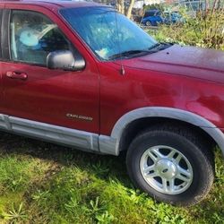 2004 Ford Explorer