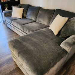 Prestige Down 2 Piece 126" Sectional With Right Arm Facing Chaise -
Living Spaces 