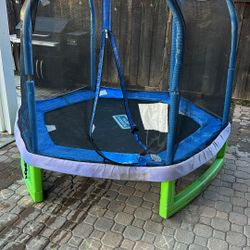 Trampoline 7’