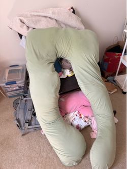 Pregnancy pillow