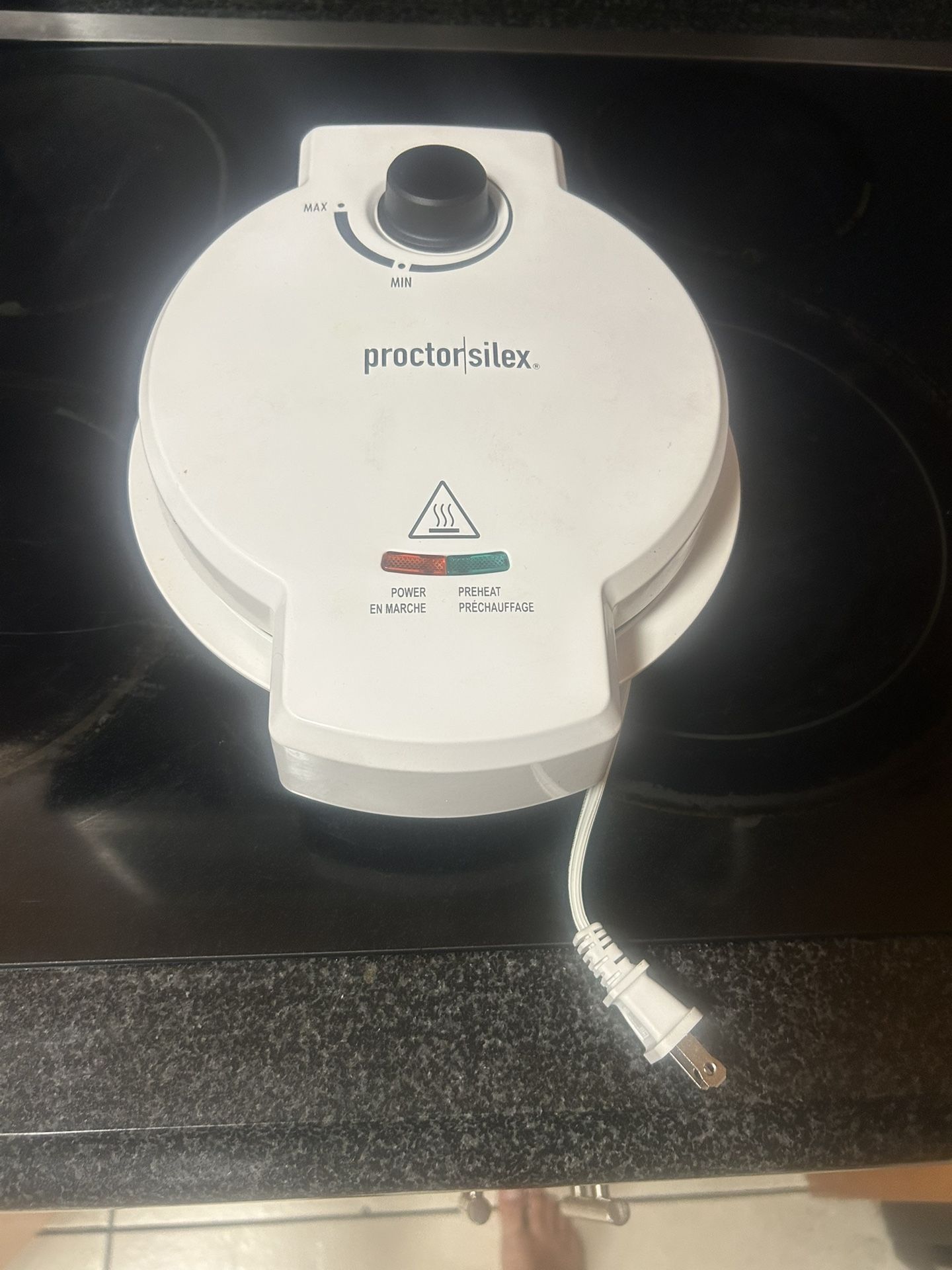 Waffle Maker – Works Great