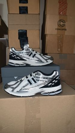 Brand New men's new balance 1906R silver metallic shoes sizes 8.5,9,9.5&10 available