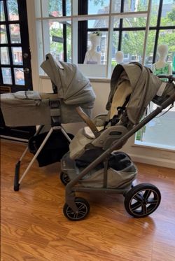 Nuna Mixx Stroller with Bassinet and Stand