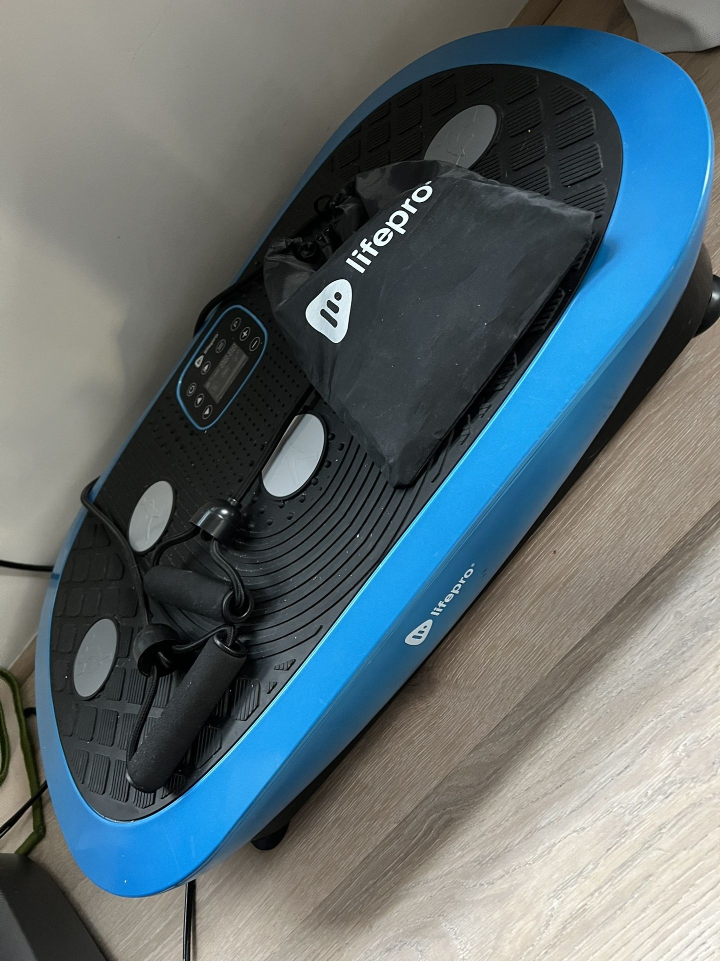 Lifepro Rumblex Plus 4D Vibration Plate Exercise Machine