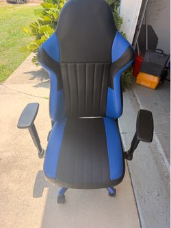 BLUE GAMING CHAIR