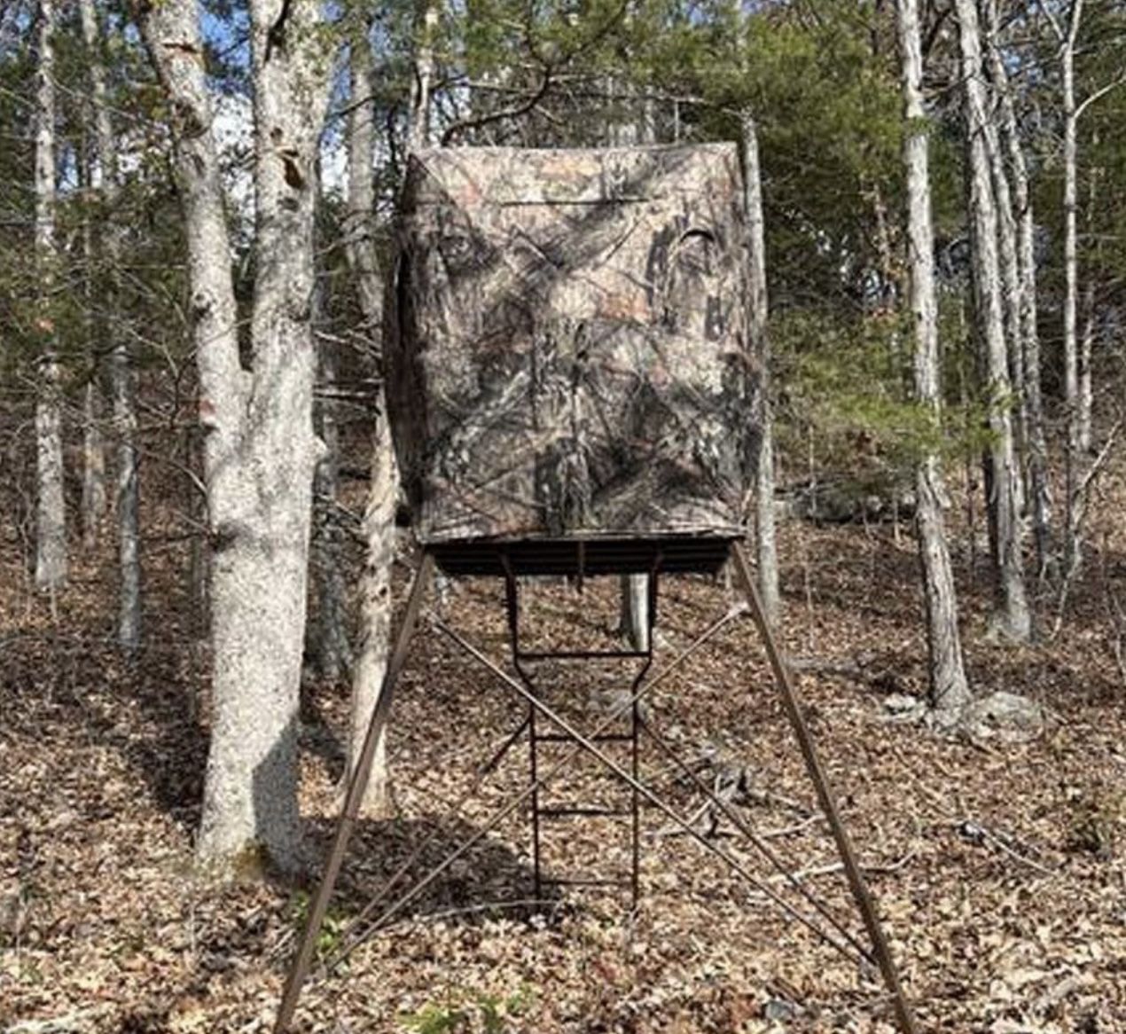 6' Tripod Hunting Tower Blind, 2 Person Hunting Stand with 4' x 4' Platform for Deer Hunting, Antelope and Elk