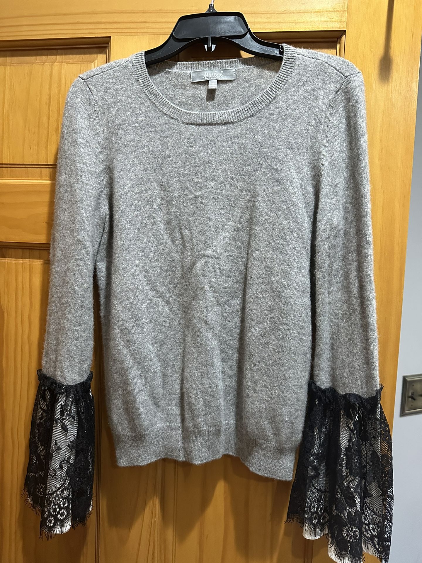 Women’s Gray Cashmere Sweater