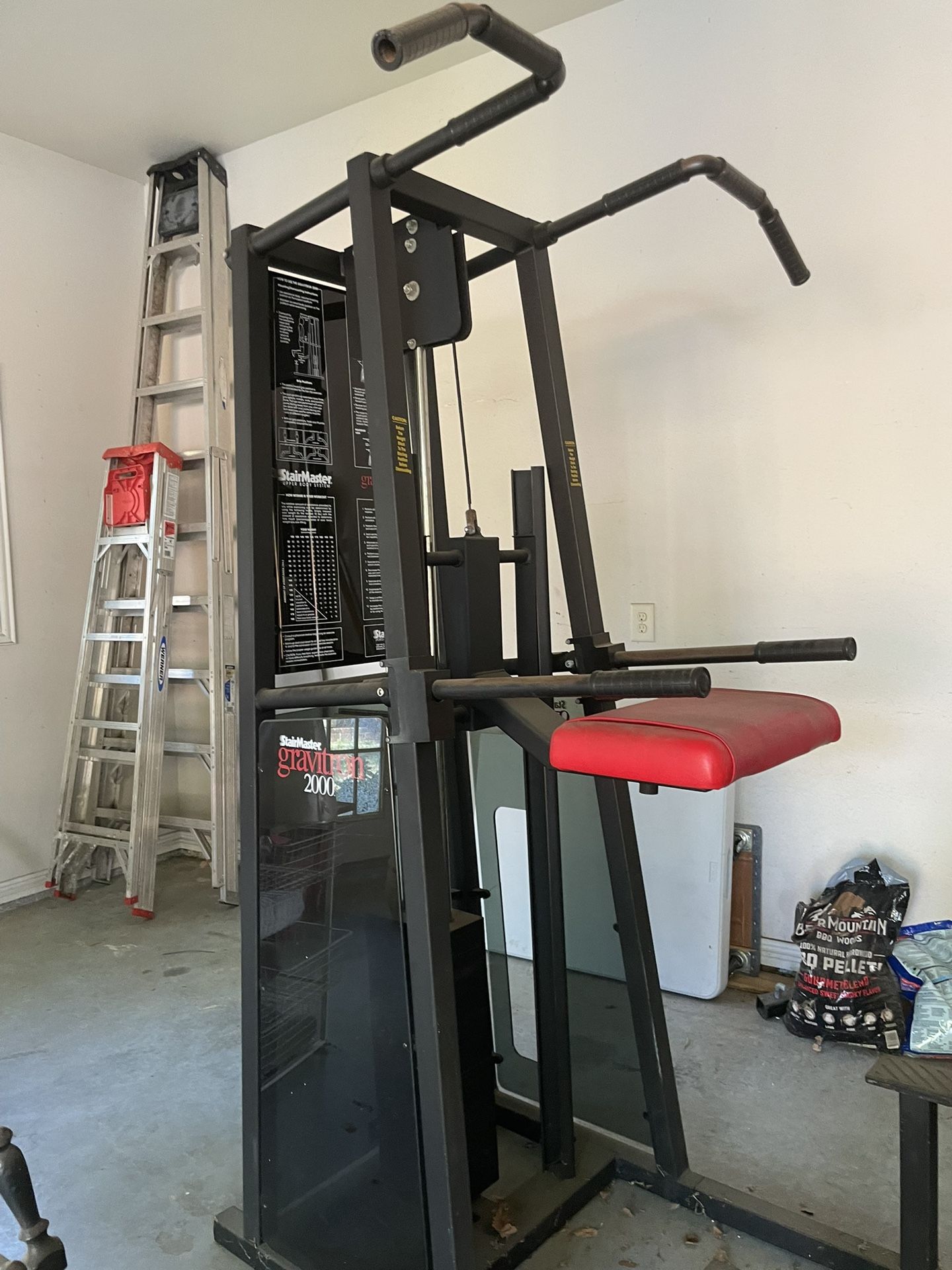 Stairmaster Gravitron 2000 Assisted Dip/Pull-up 