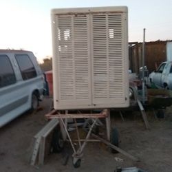 Warehouse Downdraft Cooler With All Sheetmetal For Installation Cooler Has1/2 In Pvc For Water To Keep Pad's Wet.have 3spd Motor