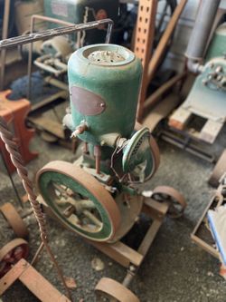 Novo Hit and Miss Engine 2 Horsepower