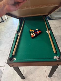 Mini Pool Table with Balls and Cues