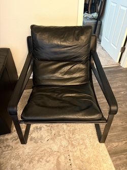 Lounge Chair - lightly used