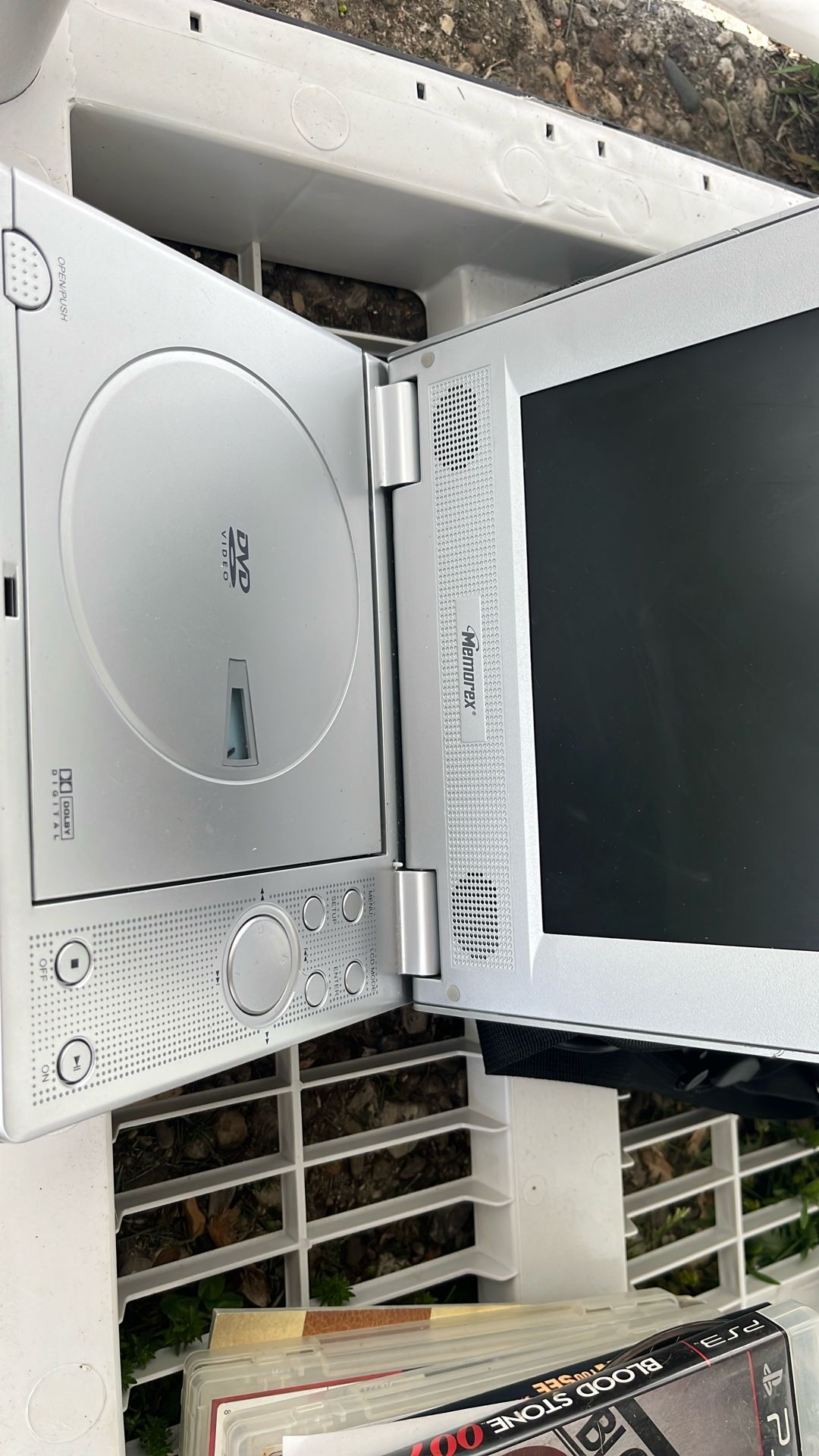 Memory X DVD player portable