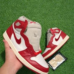 Jordan 1 Retro High OG varsity Red