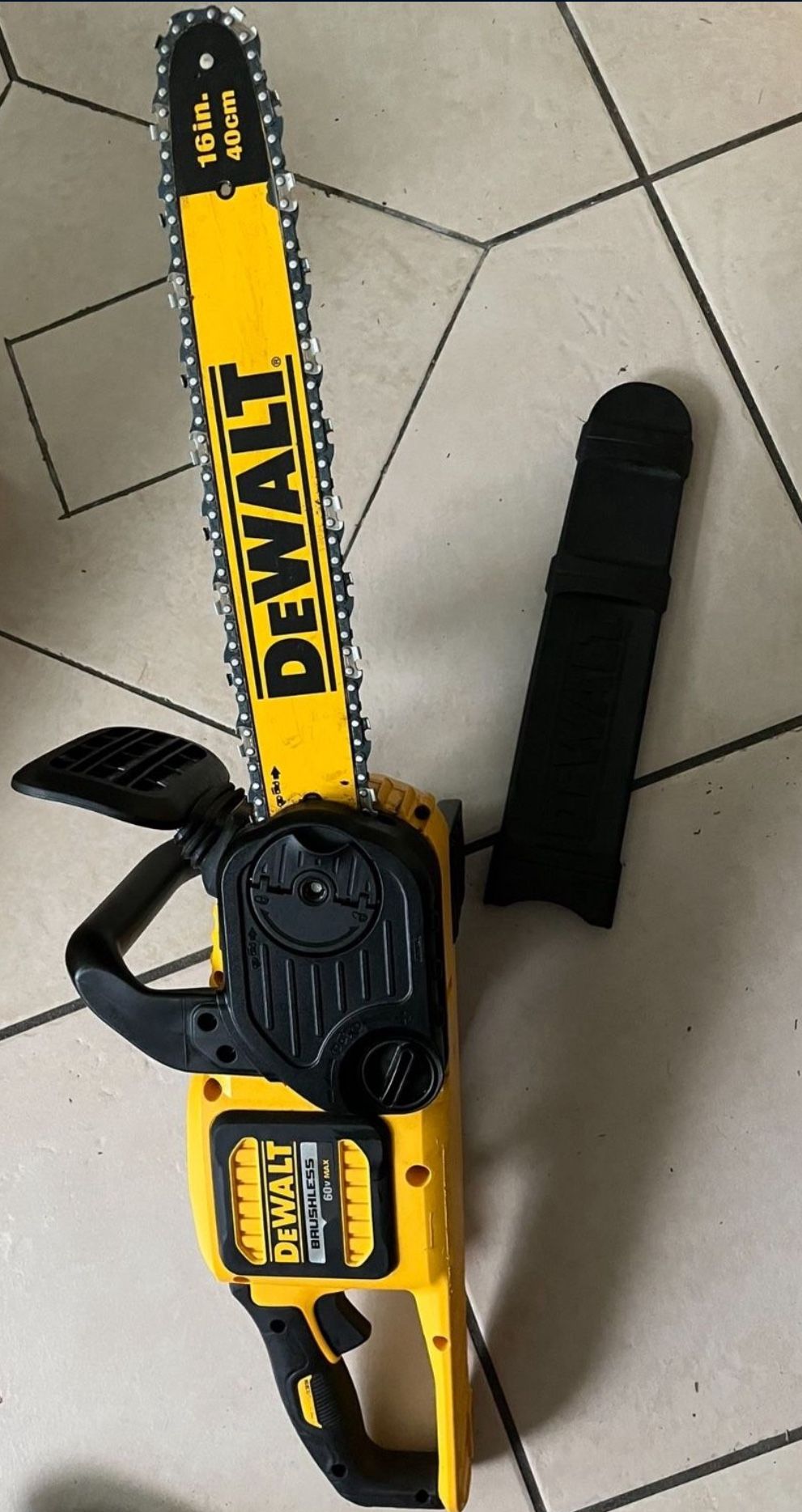 Dewault Brushless 20v/60V MAX Chainsaw 16 In. 