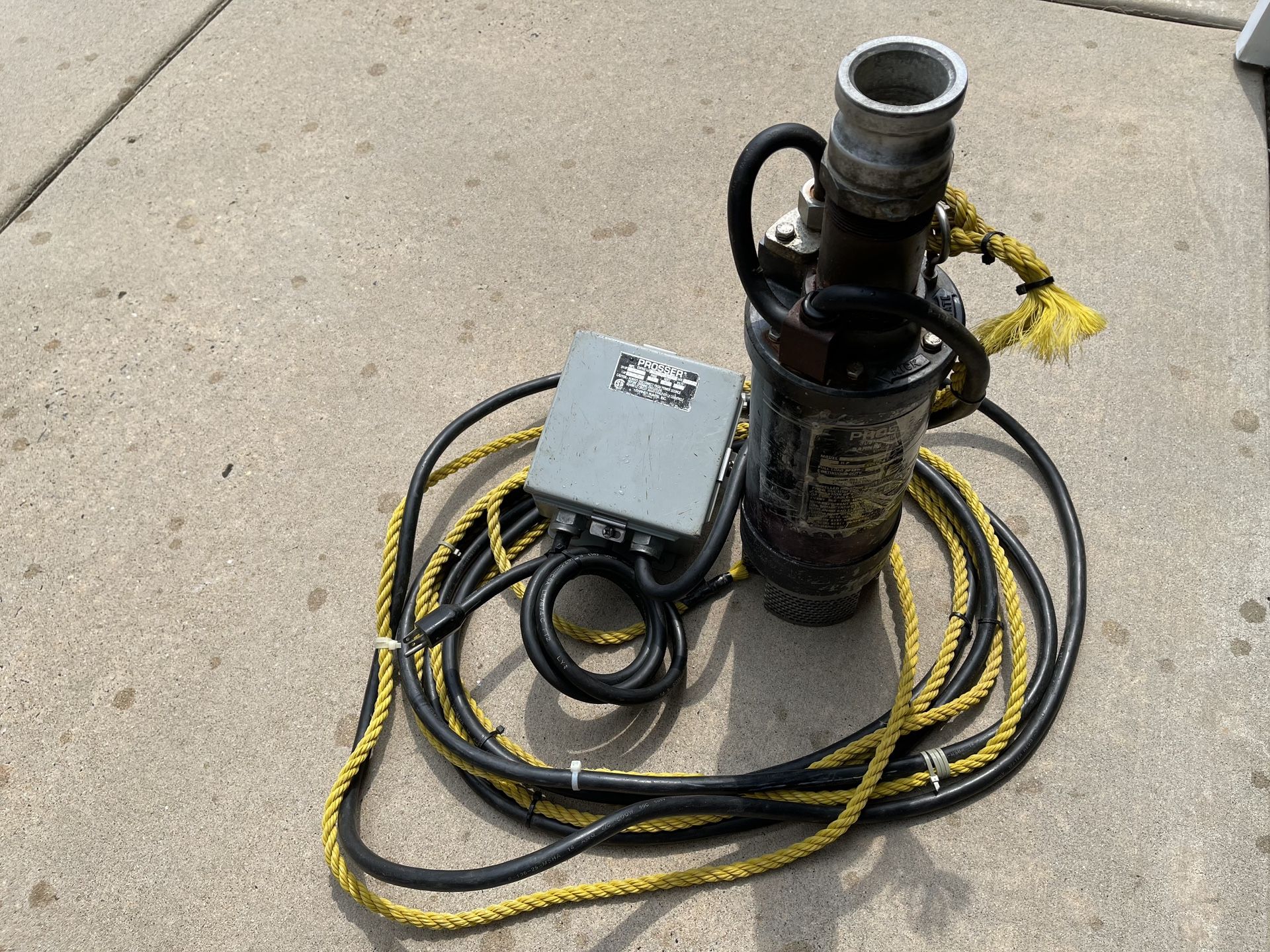 Prosser 1 Hp Slimline Submersible Pump W/control Box