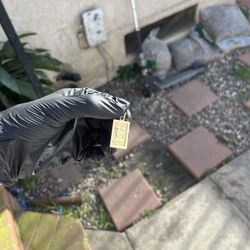 14k Old English E Pendent 