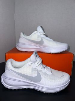 Nike Revolution 8 Wide