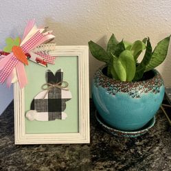 Buffal Plaid Bunny Frame