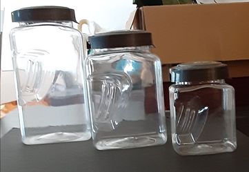 Snapware Plastic Canisters ... $1 - 3 each