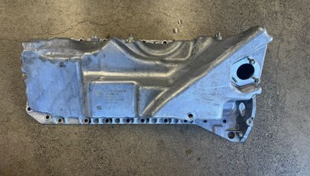 Genuine BMW F01 F02 F06 F07 F10 F12 F13 N55 Oil Pan SKU 111 3755 663