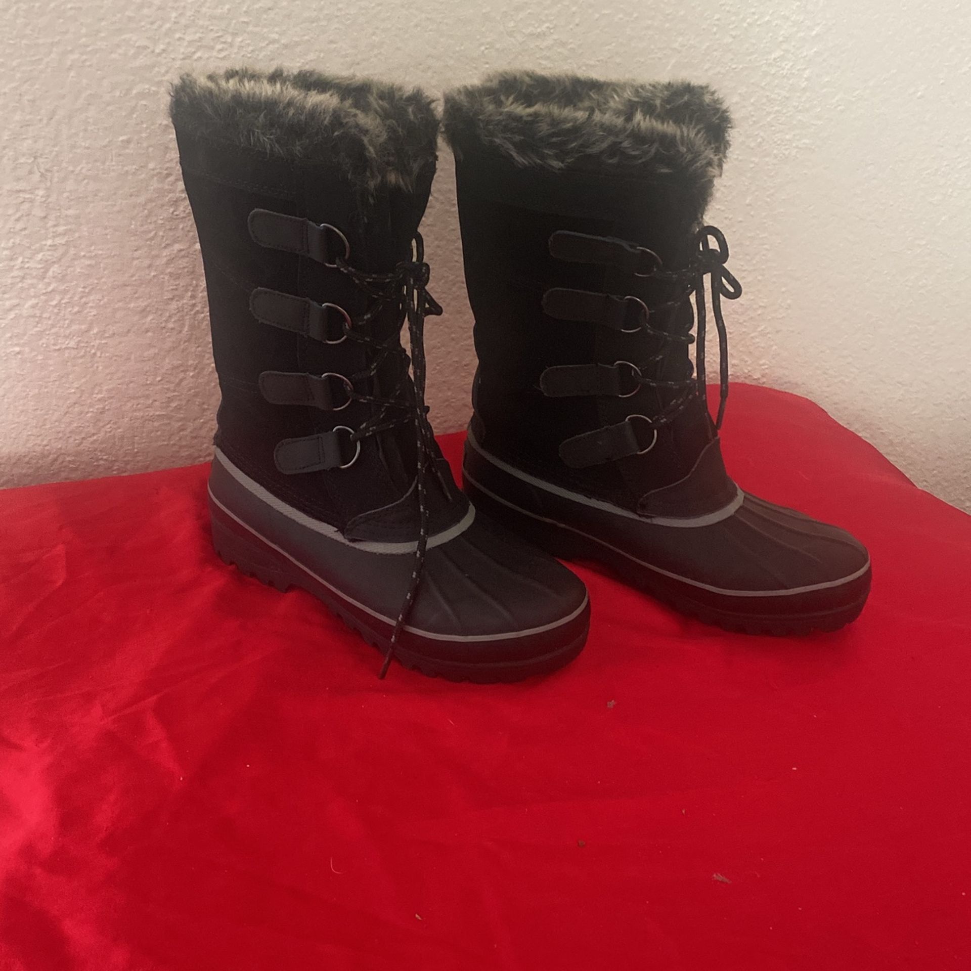 Khombu Women’s Boot