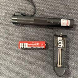 Green Laser Pointer Includes Rechargeable Battery And Charger