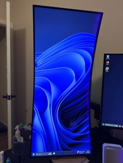 LG UltraGear 34” OLED Curved Gaming Monitor