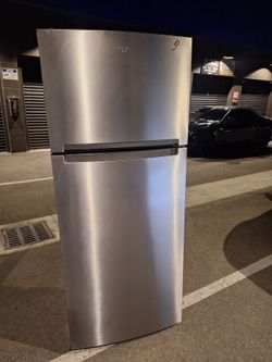 SAMSUNG,18CF,APARTMENT REFRIGERATOR