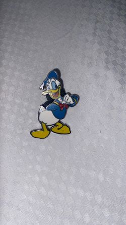 Donald Duck Pin
