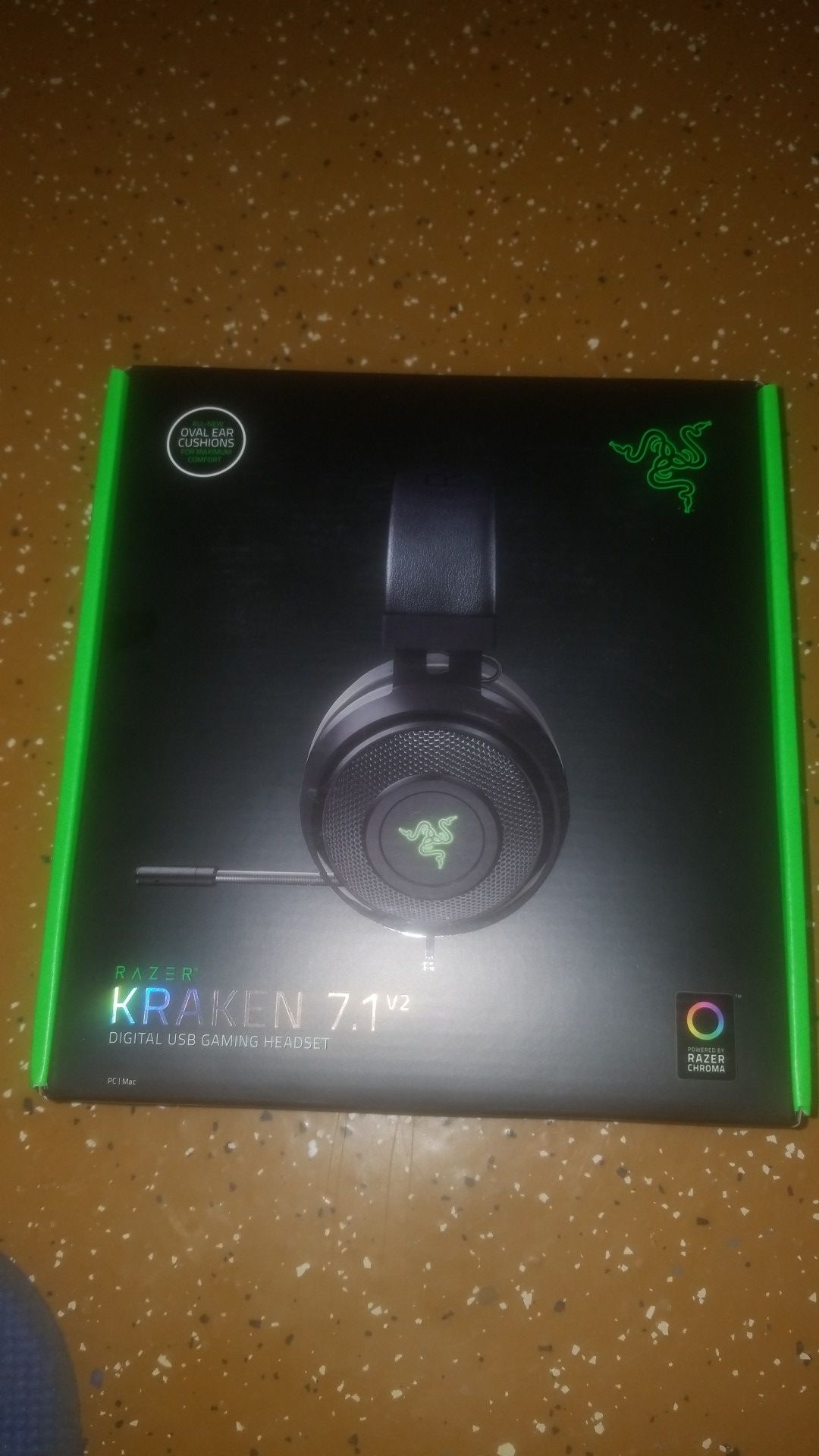 Razer's kraken 7.1 V2 - USB Gaming Headset ( black).