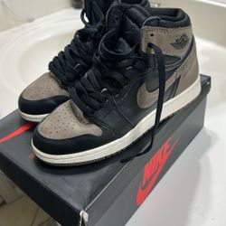 Jordan 1 Palomino Size4y