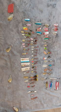 Large Lot of Fishing Lures and Spinners -Mepps, Bluefox, Cleo, Wob-l-rit, Rooster tails, kastmaster & more